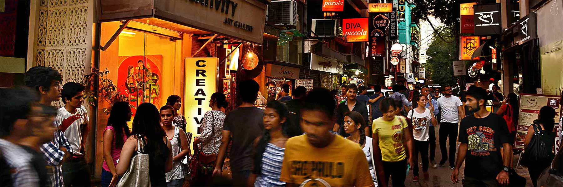 A crowded street in India