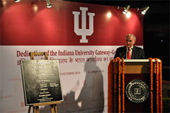 McRobbie dedicating the India gateway.